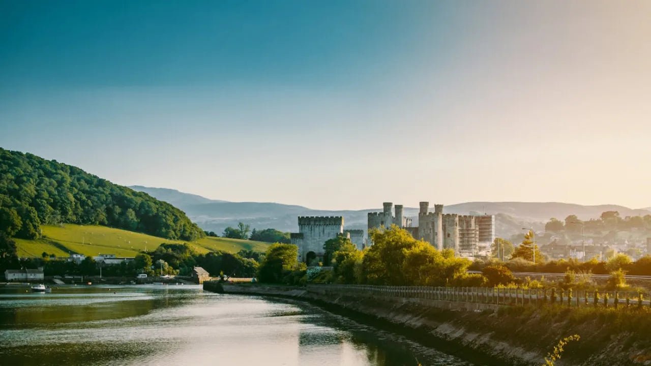 英国北威尔士世界遗产、峰区小镇3日游｜沉浸式维多利亚时代体验与世遗巡礼 - RobinGO Tours
