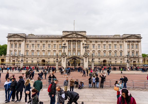 英国白金汉宫、温莎城堡自助游｜深度英国皇室之旅 - RobinGO Tours