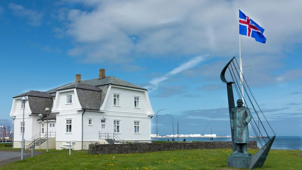 冰岛入境申根签证 Iceland Schengen Visa - RobinGO Tours
